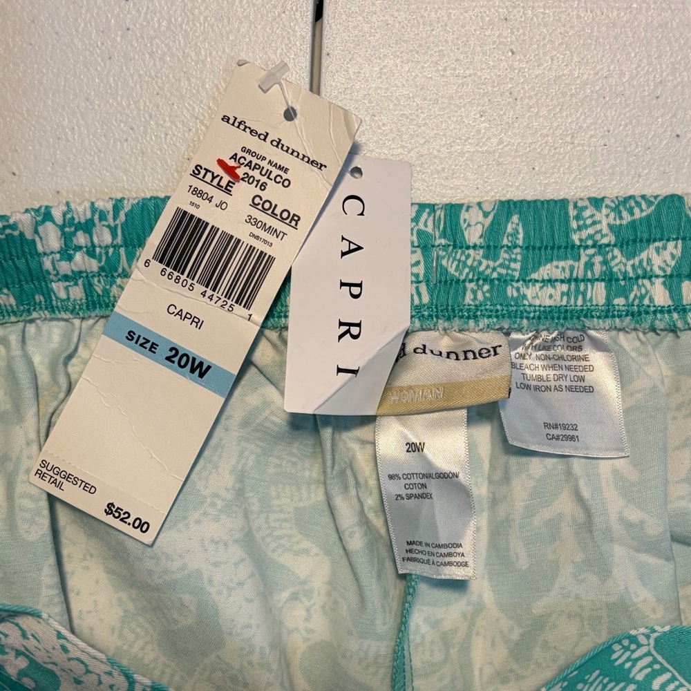 NWT Alfred Dunner Acapulco Capri Pants - Picture 4 of 6